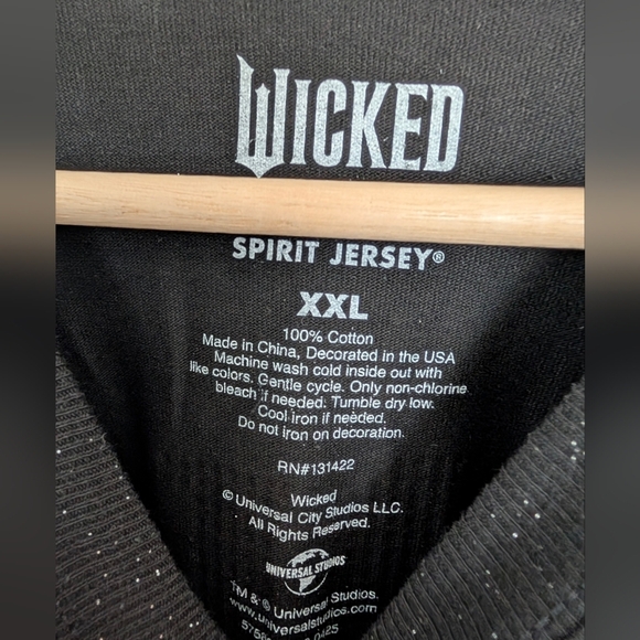 NWT Universal Studios Wicked Glitter Elphaba & Glinda Spirit Jersey Unisex XXL - Picture 5 of 13